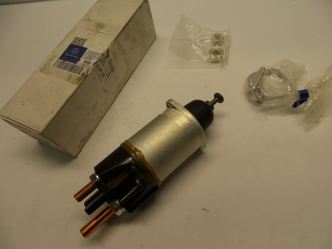 Original MEREDES-BENZ Trucks Anlasser Magnetschalter A0021520710