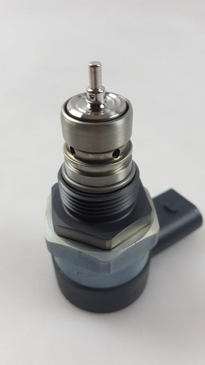 Original VW Golf VI (5K) AUDI A3 (8P) A4 (8K) Druckregelventil 057130764H