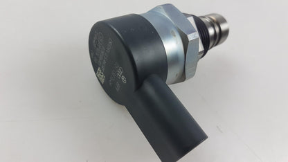 Original VW Golf VI (5K) AUDI A3 (8P) A4 (8K) Druckregelventil 057130764H
