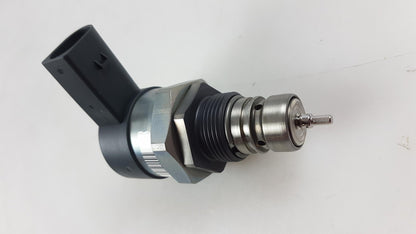 Original VW Golf VI (5K) AUDI A3 (8P) A4 (8K) Druckregelventil 057130764H