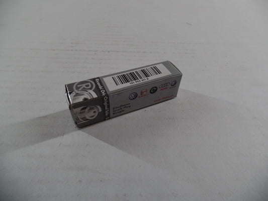 Original AUDI A4 A5 A6 A8 Q5 3.2L Motor Zündkerze LongLife 101905611A