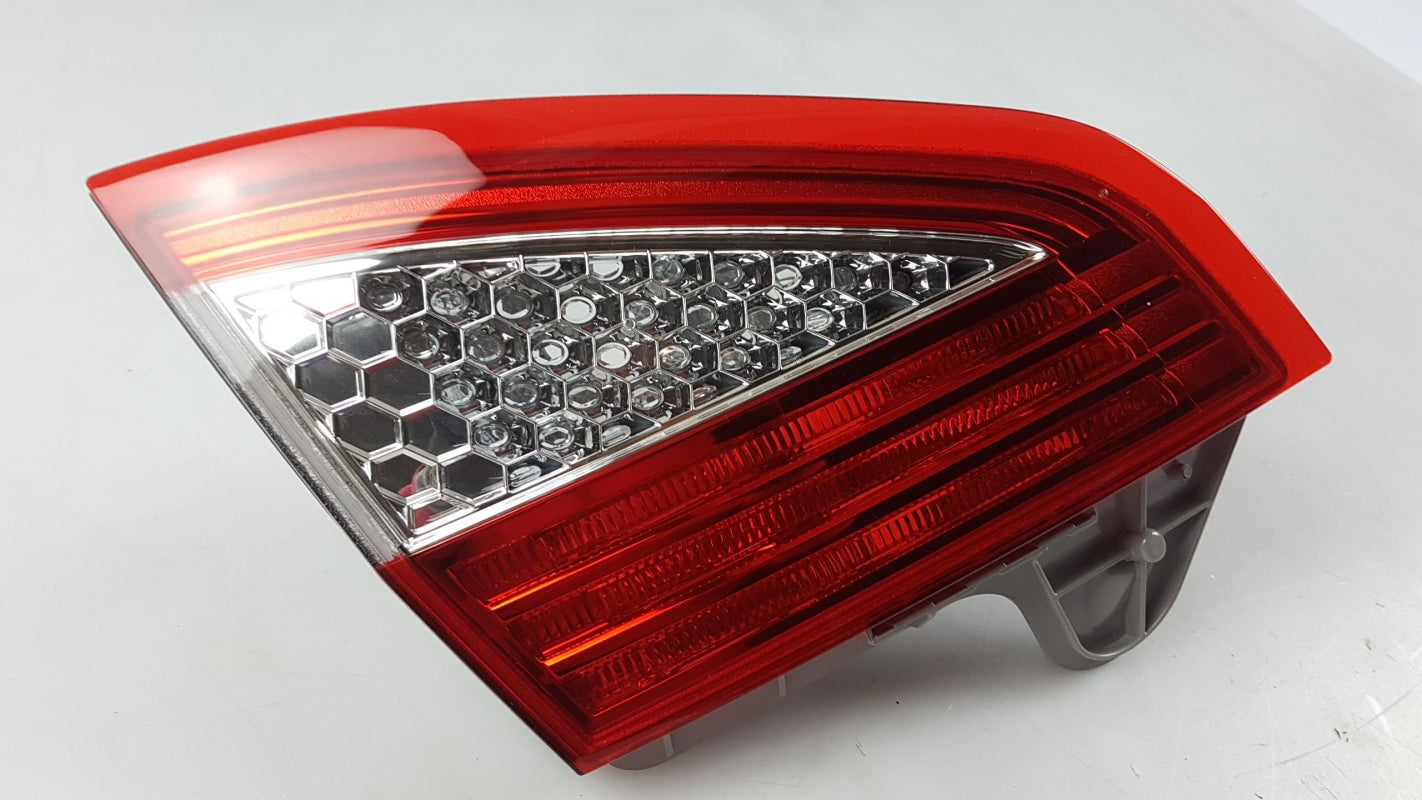 Original OE FORD Heckleuchte 1486771