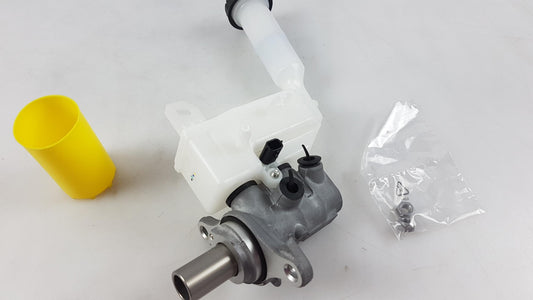 Original NISSAN Juke I (18-19) Sentra VII (16-19) Hauptbremszylinder 460101KA0B