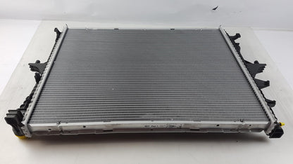 Original AUDI Q7 VW Touareg Kühler für Kühlmittel Wasserkühler 7L0121253A