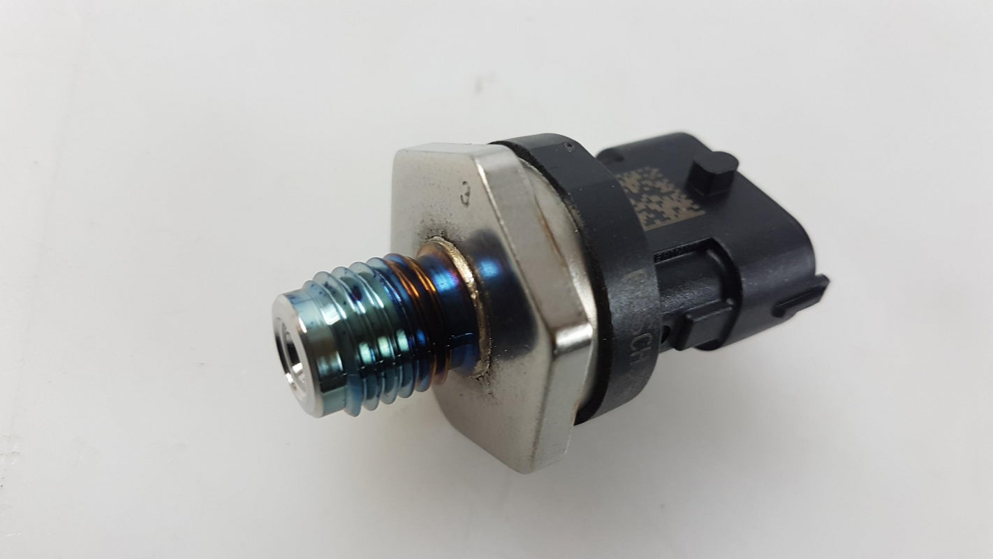 Original OE RENAULT Kraftstoffdruck Sensor 7701069617