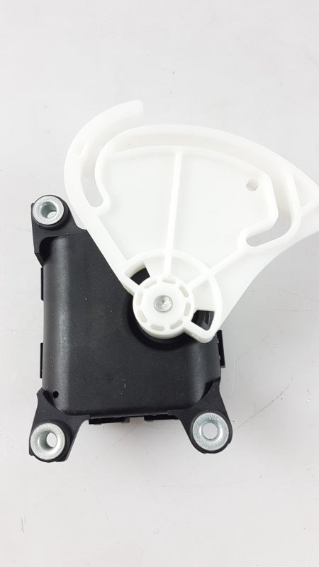 Original OE Volkswagen Stellmotor 8D1820511G