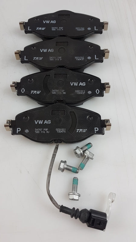 Original AUDI Q2 SKODA Octavia VW Golf Jetta T-Roc Bremsbeläge vorne 5Q0698151B