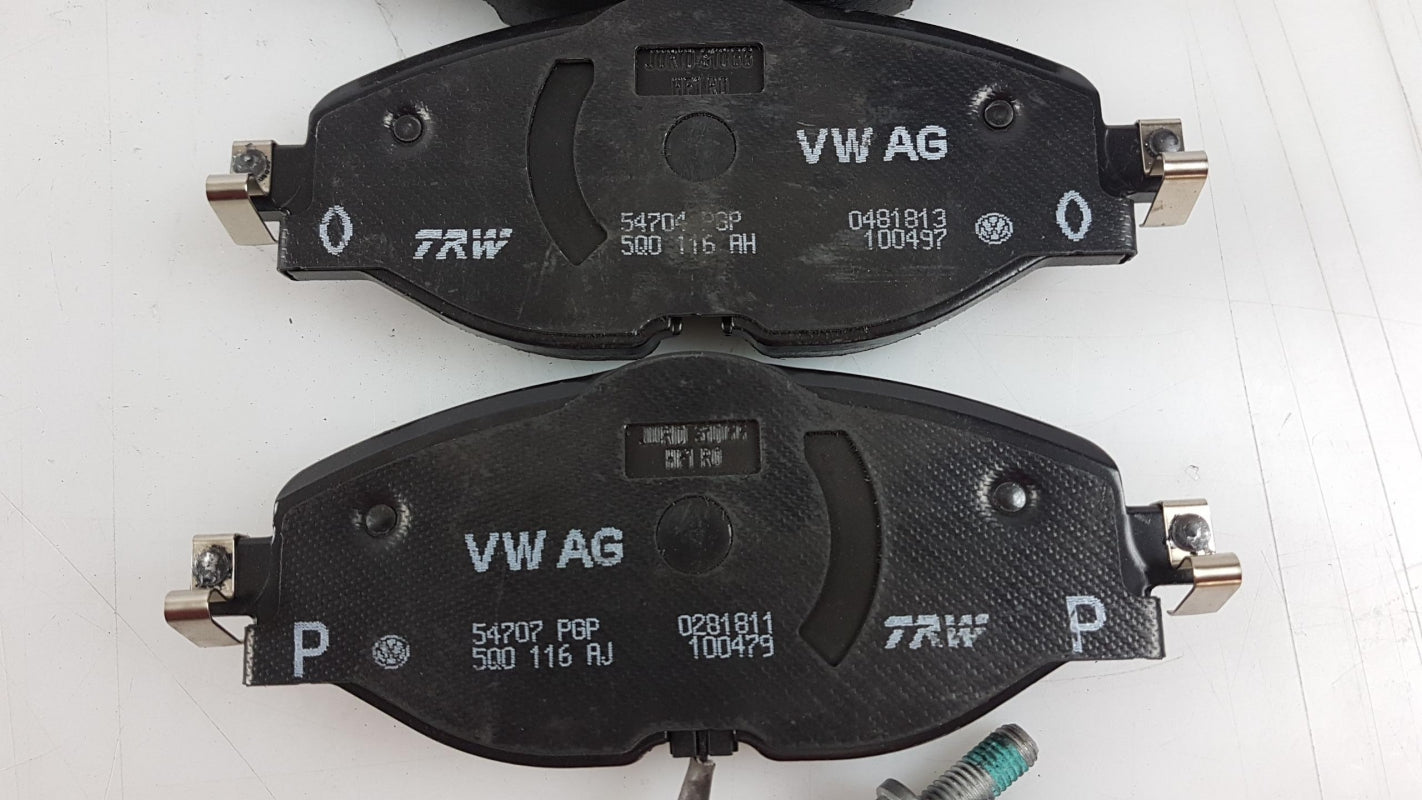 Original AUDI Q2 SKODA Octavia VW Golf Jetta T-Roc Bremsbeläge vorne 5Q0698151B