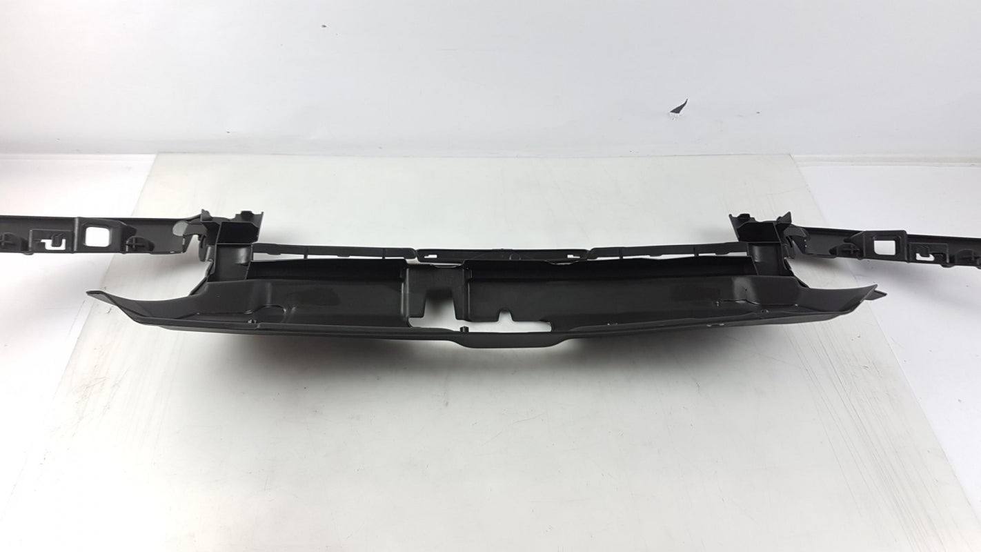 Original OE Peugeot Kühlergrill Halter 9673855880