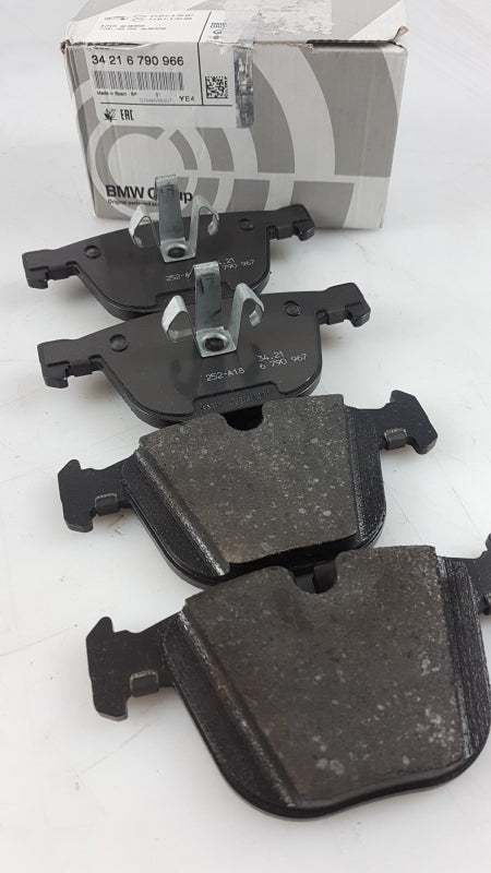 Original BMW 5' F07 7' F01 F02 F04 Bremsbeläge hinten 34216790966