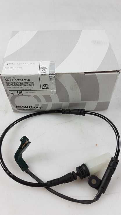 Original BMW 5' E60 E61 6' E63 E64 Bremsbeläge mit Warnkontakt Vorne 34112339270