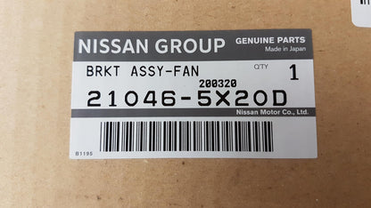Original NISSAN Navara Pathfinder Q70/M Halter 210465X20D