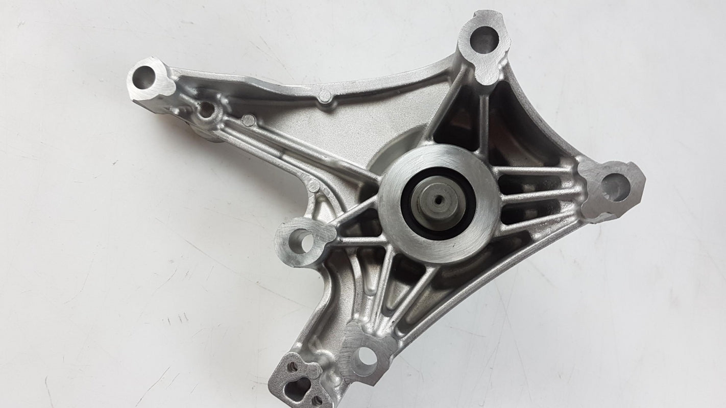 Original NISSAN Navara Pathfinder Q70/M Halter 210465X20D