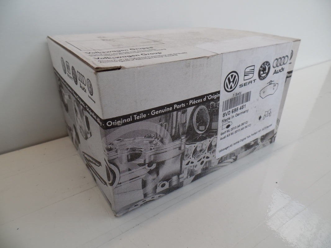 Original OE Volkswagen Bremsbeläge 8V0698451
