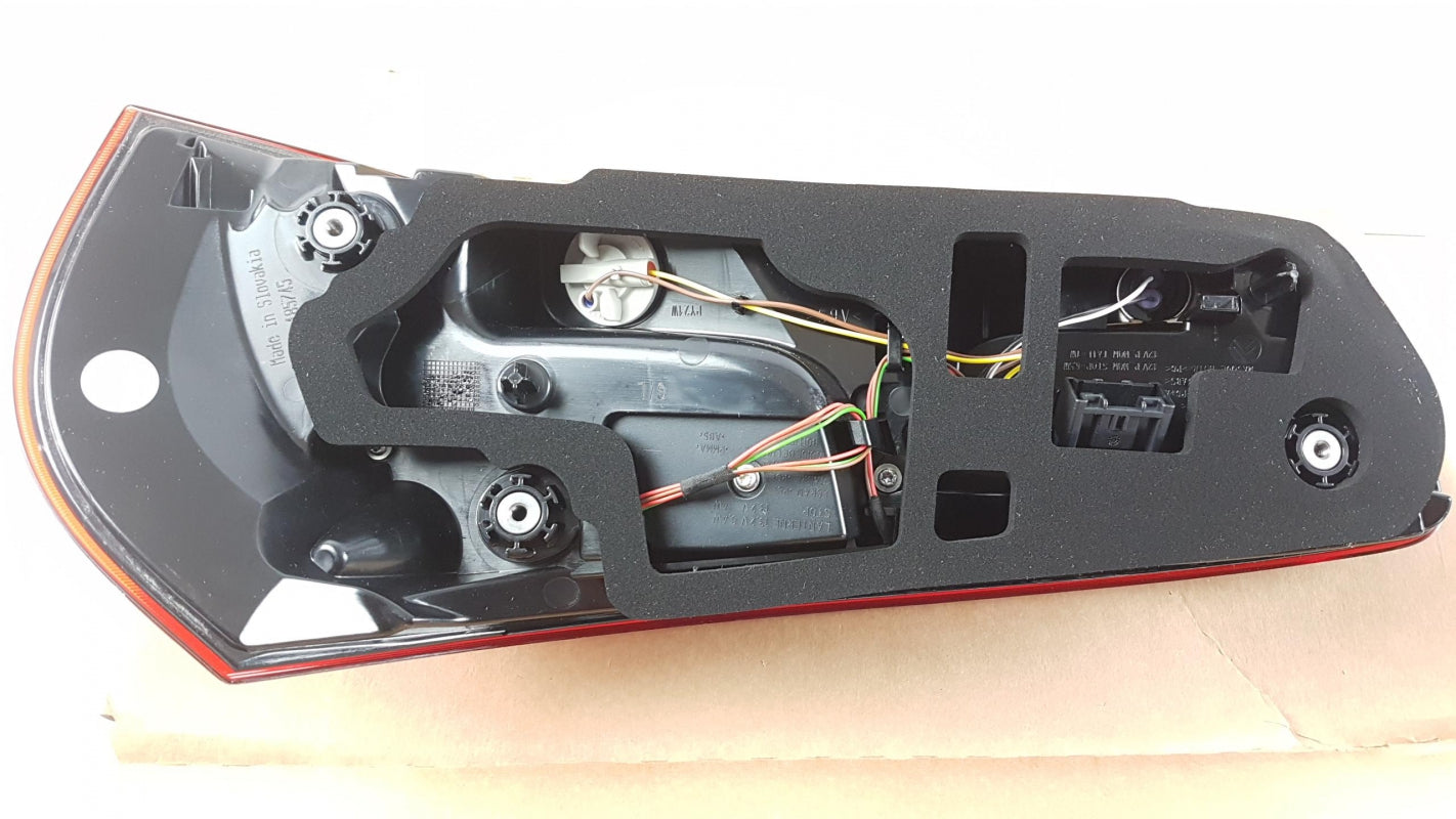 Original CITROEN C4 Picasso (B78) LED-Heckleuchte Rücklicht links 9677502680