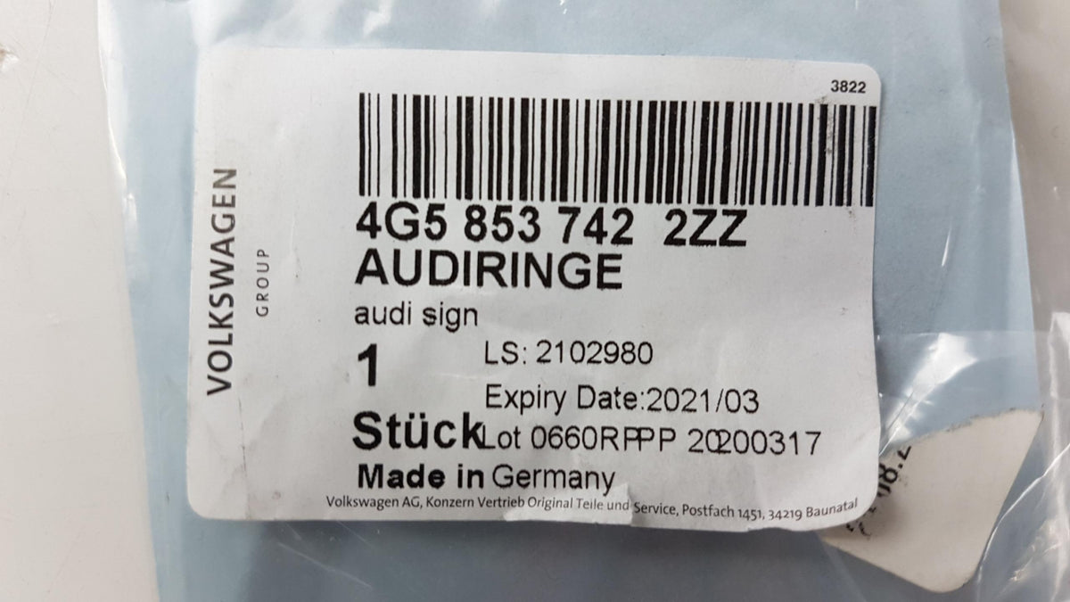 Original OE Volkswagen Emblem Logo 4G58537422ZZ