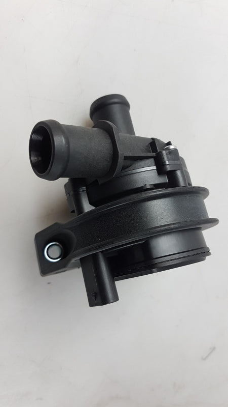Original AUDI Q3 (F3) A3 (8V) VW Jetta (A7) Wasserpumpe 2Q0965567