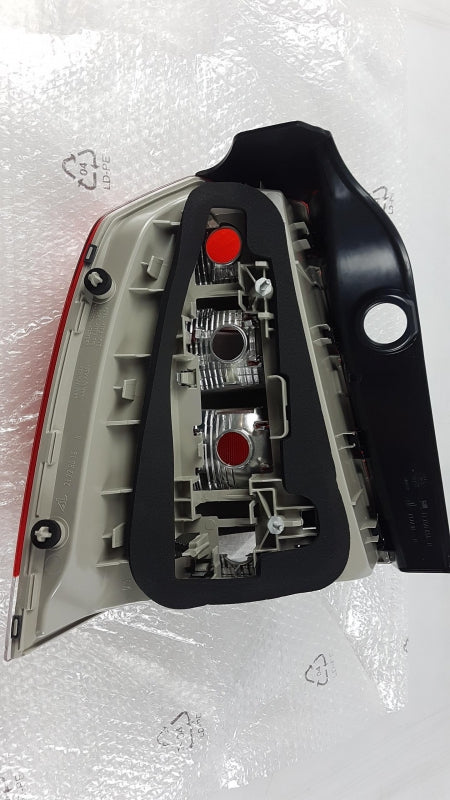 Original OPEL Zafira-B Heckleuchte mit Lampenträger rechts 95512600