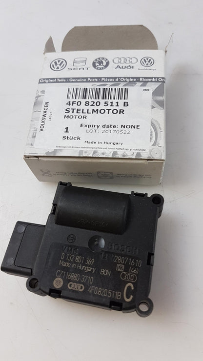 Original VW Touareg I (7L) AUDI R8 I (42) A6 A8 Q8 Stellmotor 4F0820511B
