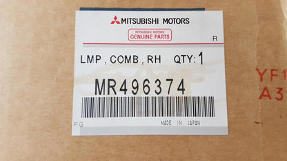 Original MITSUBISHI Pajero Sport I Heckleuchte Rücklicht rechts MR496374