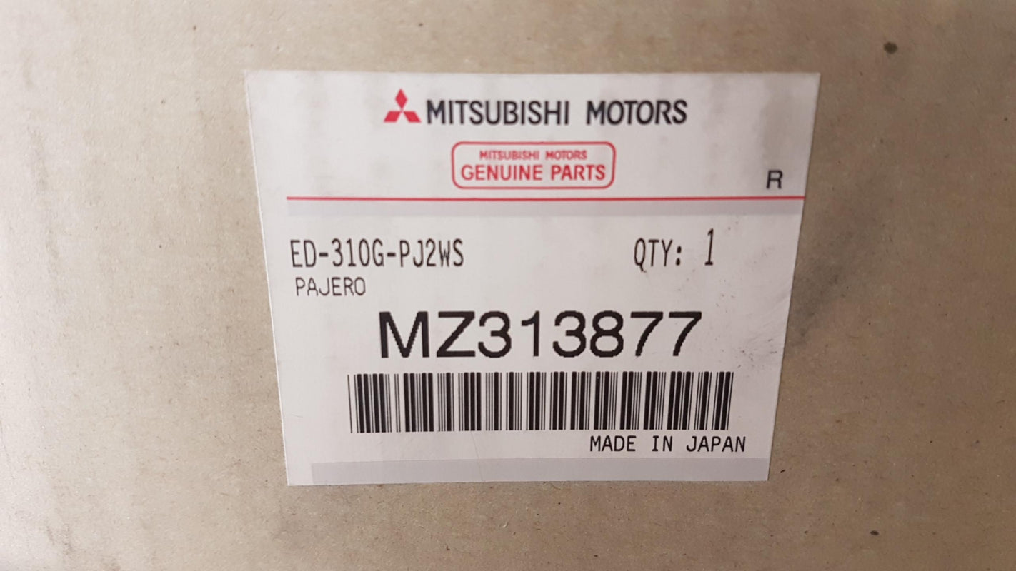 Original MITSUBISHI Pajero Outlander Unterhaltungssystem CD/DVD-Player MZ313877