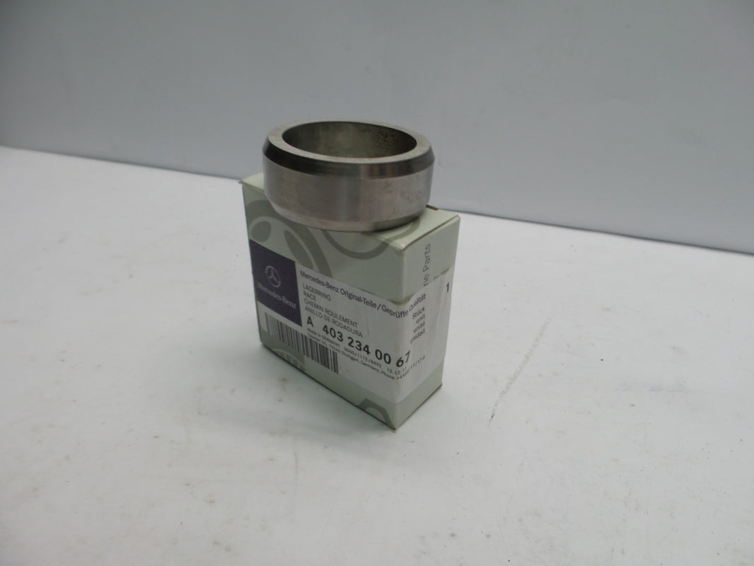 Original MERCEDES-BENZ Actros Lagerring Buchse A4032340067