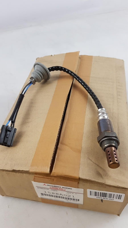 Original MITSUBISHI Space Star lambda sensor 1588A021 