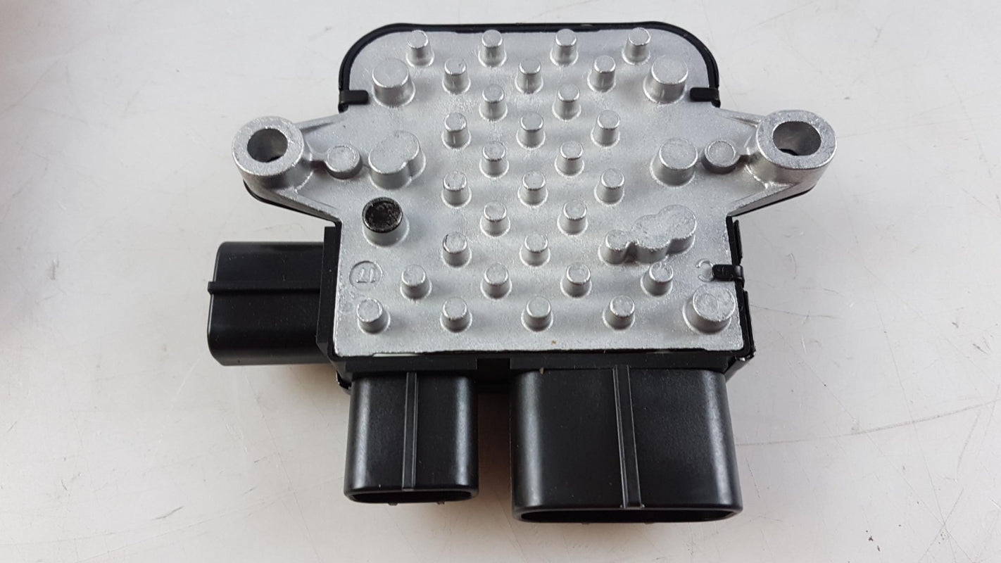 Original OE MITSUBISHI Steuergerät 1355A143
