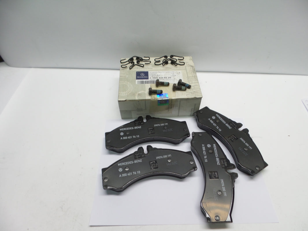 Original MERCEDES-BENZ W904 W903 Bremsbeläge vorne A0054208620