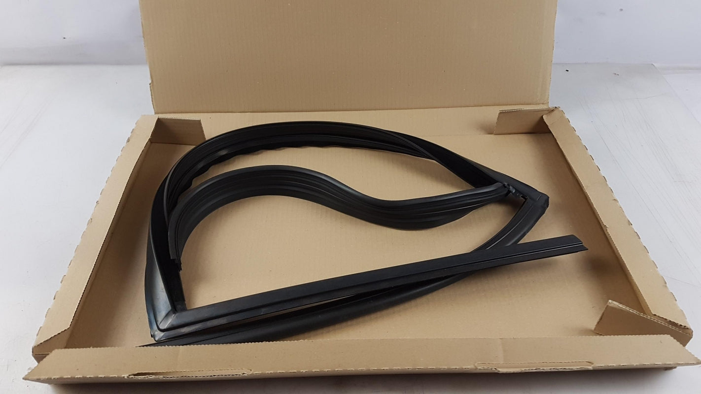 Original OE FORD door window seal 1370168 