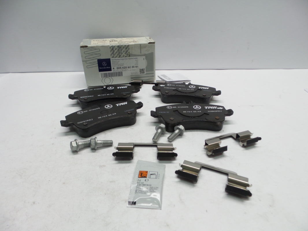 Original MERCEDES-BENZ C-klasse W203 Bremsbeläge Bremsklötze vorne A005420622041