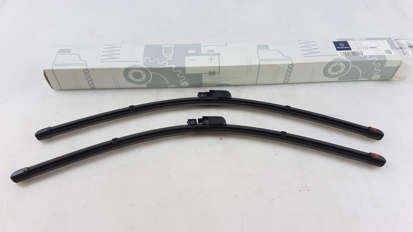 Original MERCEDES-BENZ C-Klasse W203 Wischerblättersatz (2st) Vorne A2038207000