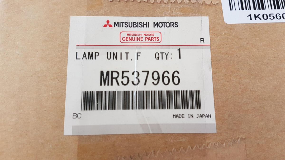 Original OE MITSUBISHI Nebelscheinwerfer MR537966