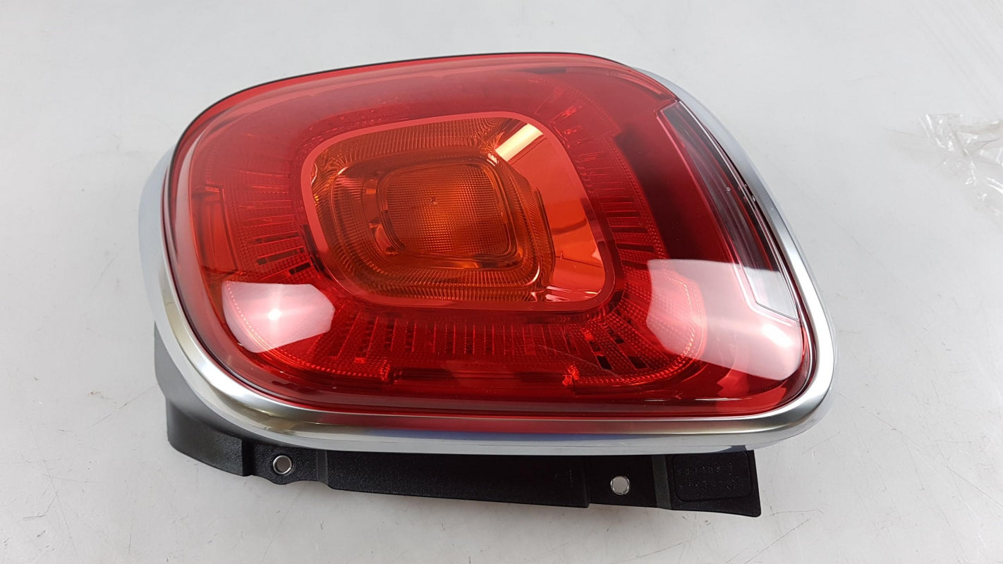Original OE FIAT Heckleuchte 52022739