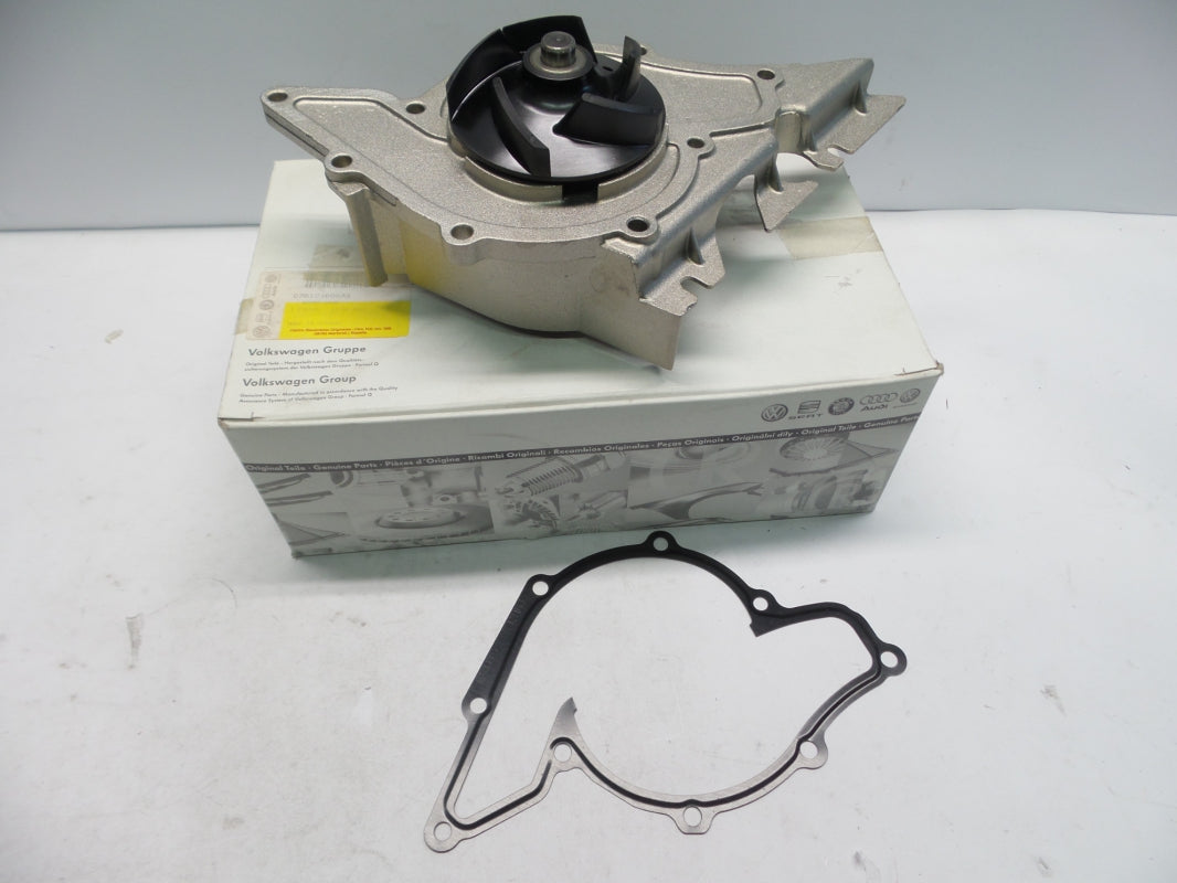 Original OE Volkswagen Wasserpumpe 078121006AX