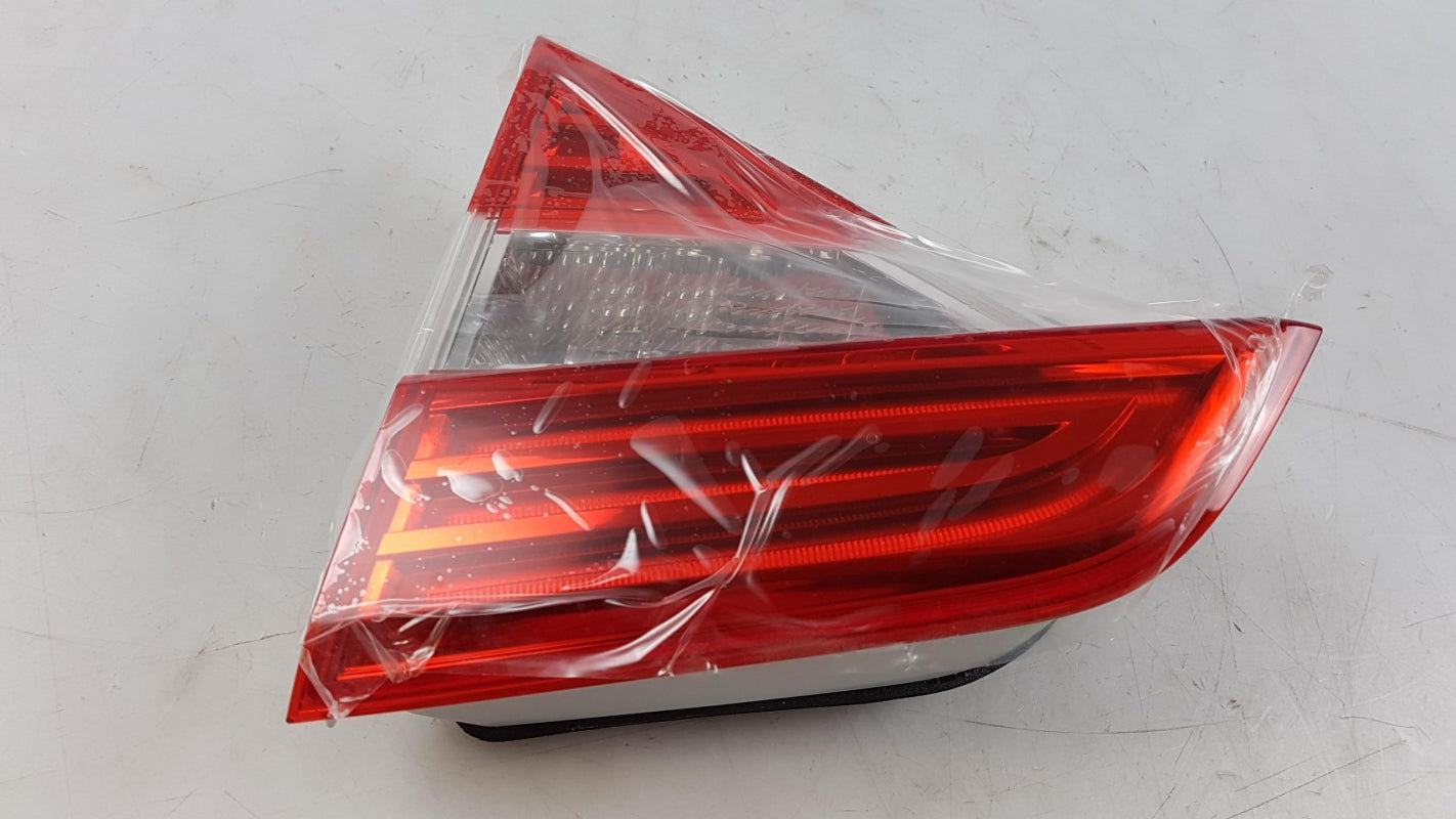 Original SKODA Superb 2014-2015 Heckleuchte Rückleuchte Innen Rechts 3T5945094A