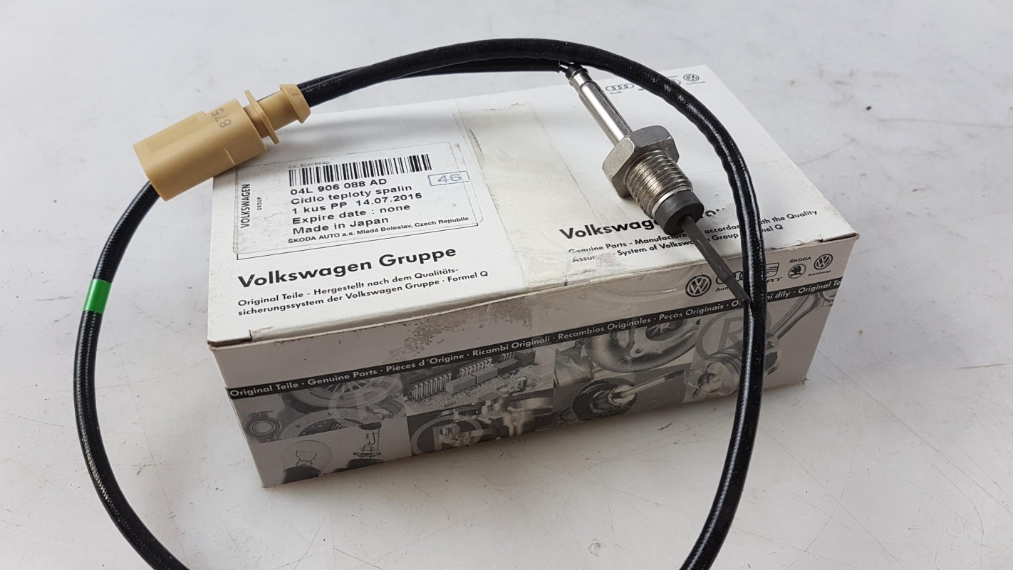 Original OE Volkswagen Abgastemperaturgeber 04L906088AD