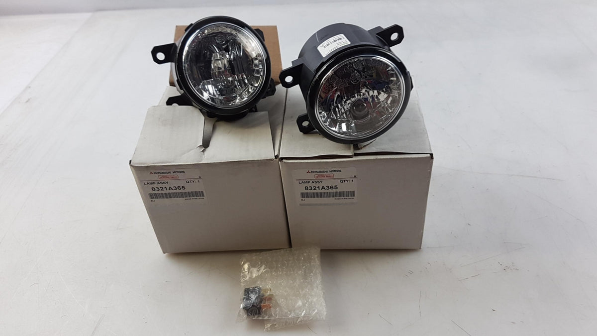 Original OE MITSUBISHI Nebelscheinwerfer Satz MZ314770