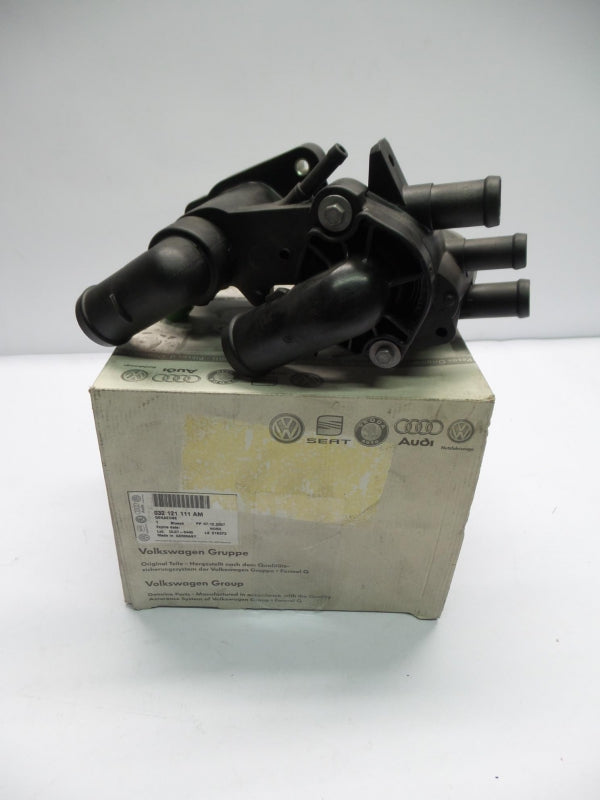 Original AUDI A2 VW Beetle SKODA Octavia II 1.4i Thermostatgehäuse 032121111AM