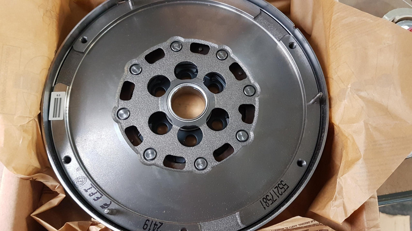 Original ALFA ROMEO 159 (05-10) Spider (06-10) Brera (05-10) Schwungrad 55217581