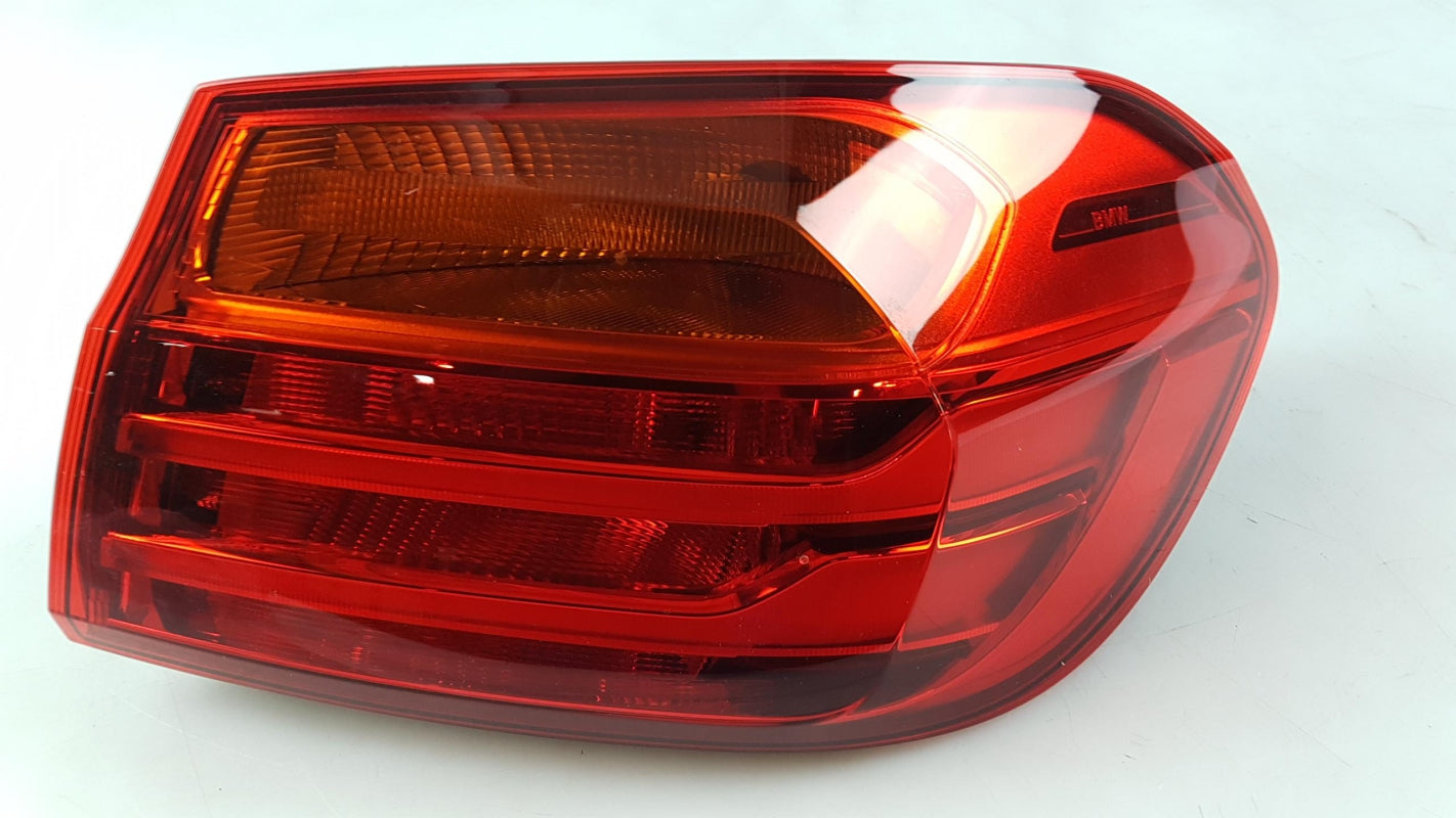Original BMW 4er F32 F33 F83 F82 Heckleuchte Rechts 63217296098