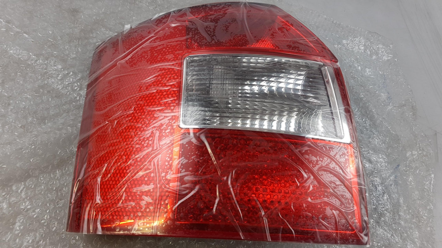 Original AUDI A4 2001-2005 Heckleuchte Rückleuchte Links 8E9945095