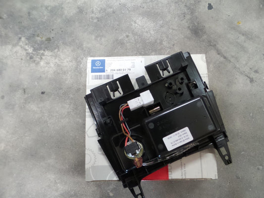 Original OE MERCEDES-BENZ Mittelkonsole Teil A2046800179