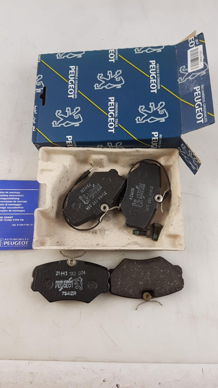 Original PEUGEOT 405 II Bremsbeläge Satz Vorne 425098