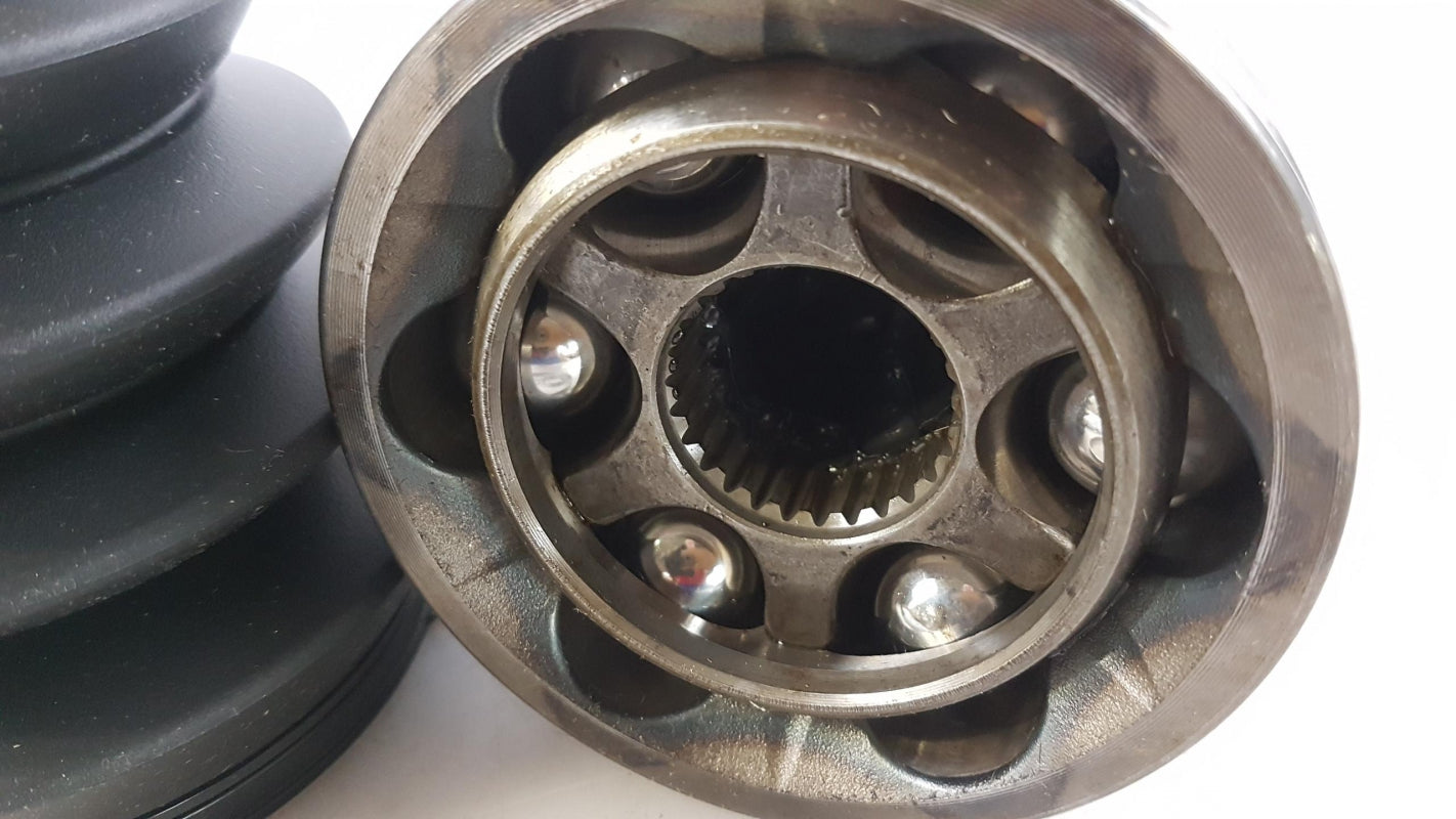 Original OE NISSAN Antriebswelle Gelenksatz C9211EB31A