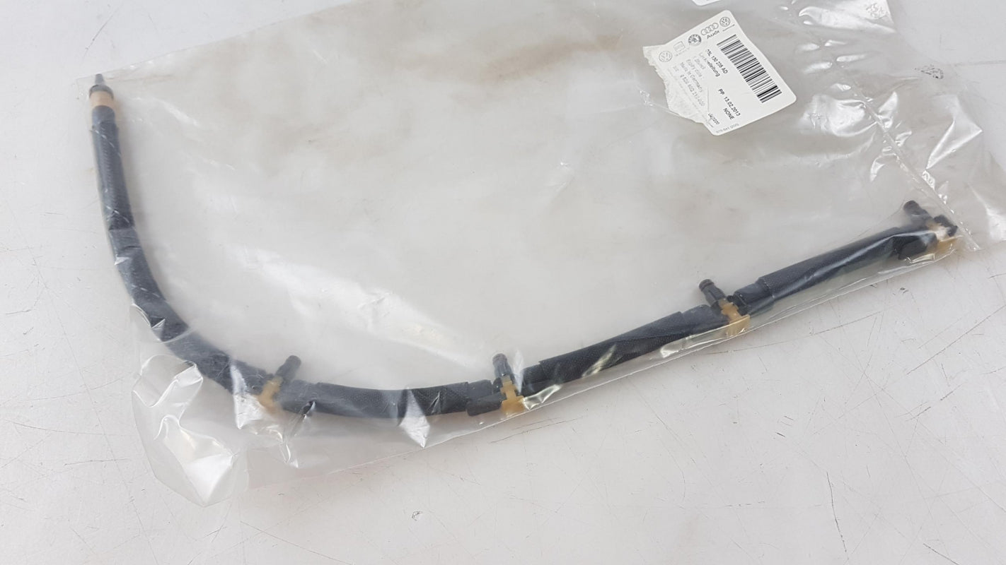 Original OE Volkswagen Kraftstoffüberlauf Schlauch 03L130235AD