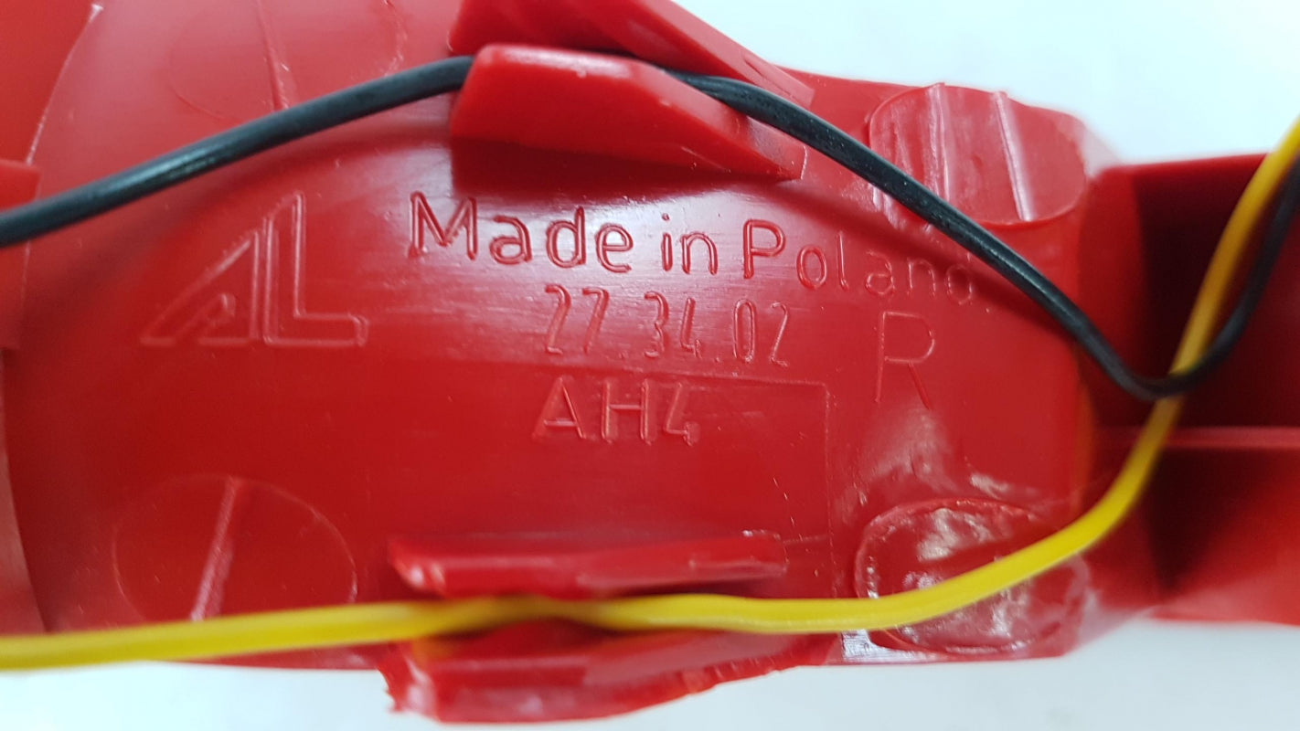 Original AUDI Q7 I Stoßfänger Schlussleuchte rechts 4L0945096