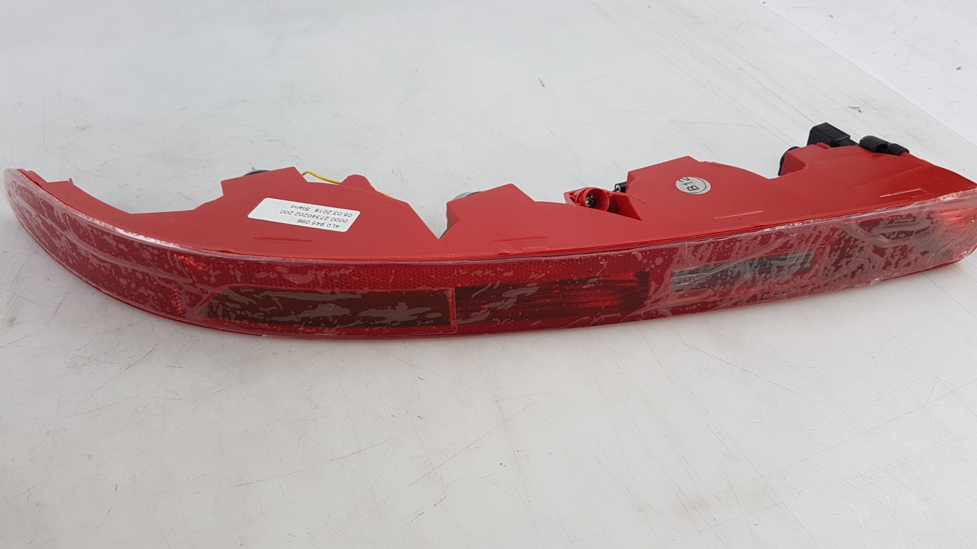 Original AUDI Q7 I Stoßfänger Schlussleuchte rechts 4L0945096
