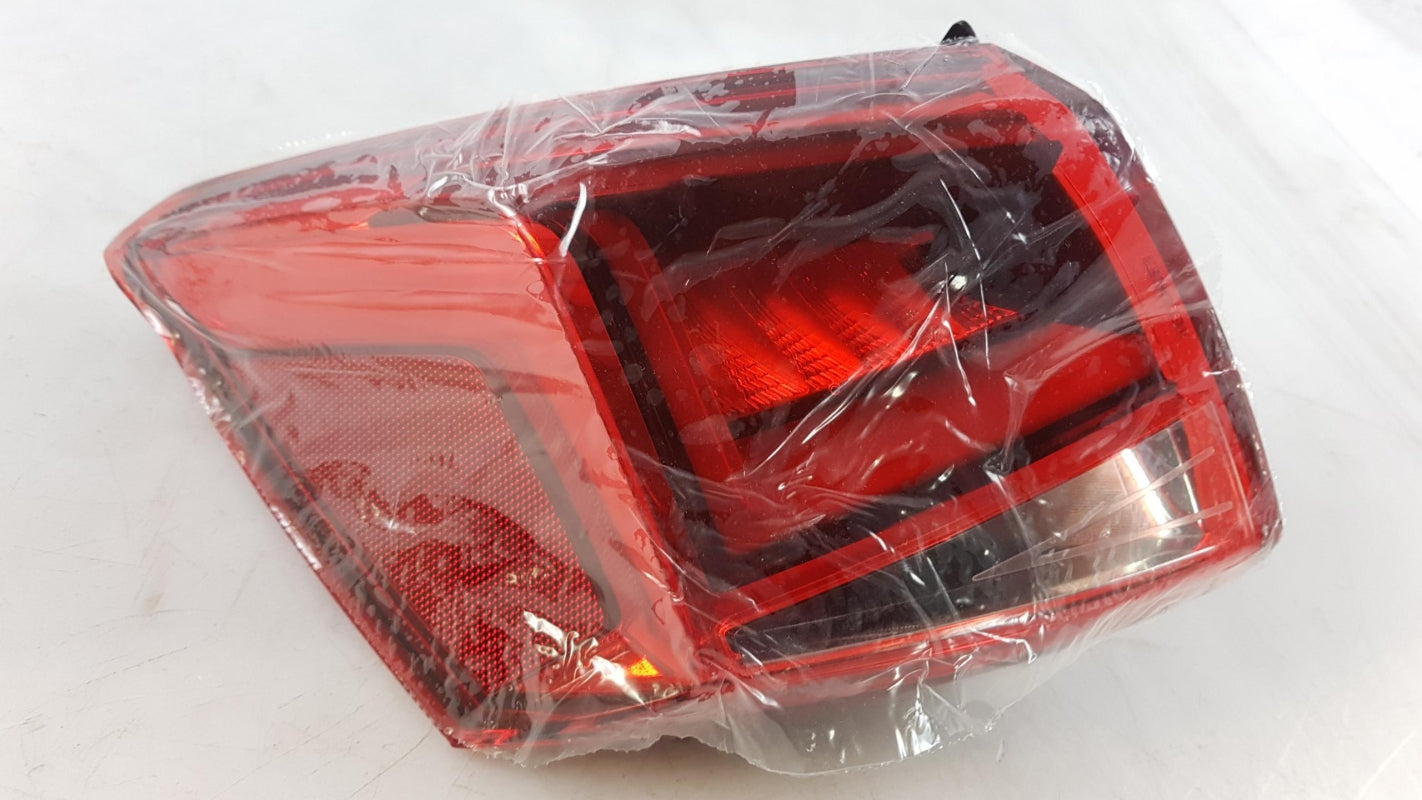 Original OE Volkswagen Rückleuchte 6F9945207B