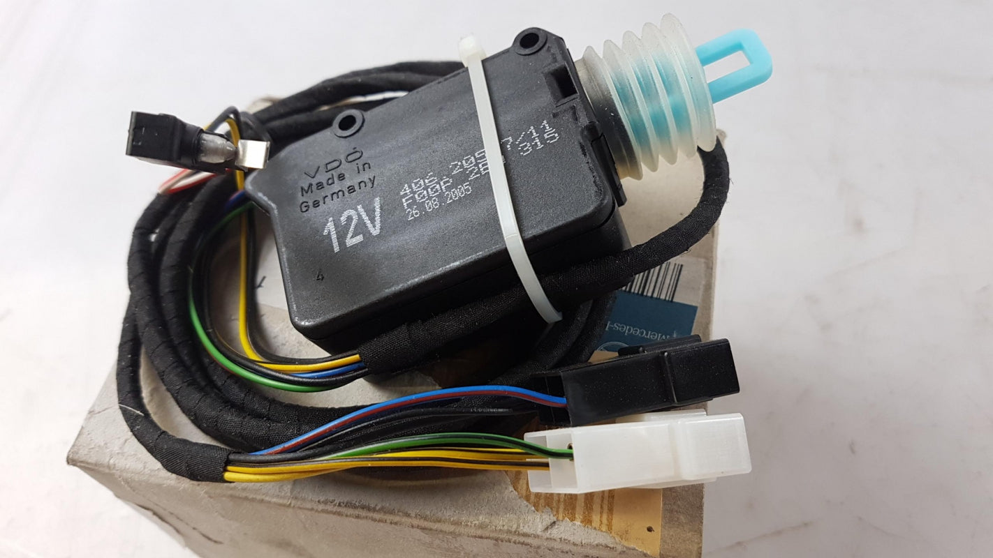 Original OE MERCEDES-BENZ Elektromotor A0018003775